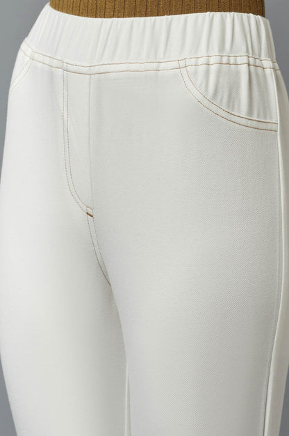 White Solid Skinny Fit Cotton Jeggings With Elasticated Waist