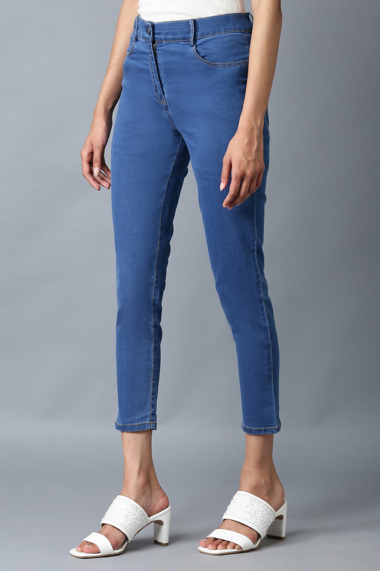 Ice Blue Solid Slim-fit Denim Pants with Front Zip Closure