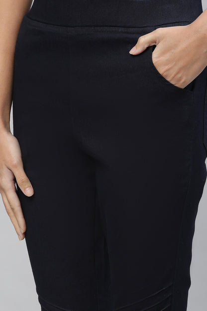 Navy Blue Solid Slim Fit Denim Jeggings With Pintuck Detail