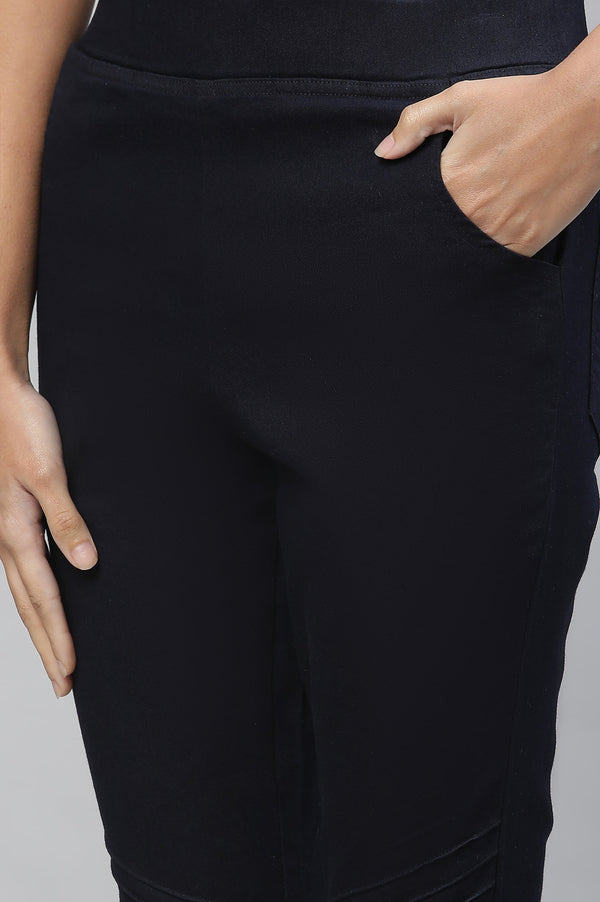 Navy Blue Solid Slim Fit Denim Jeggings With Pintuck Detail