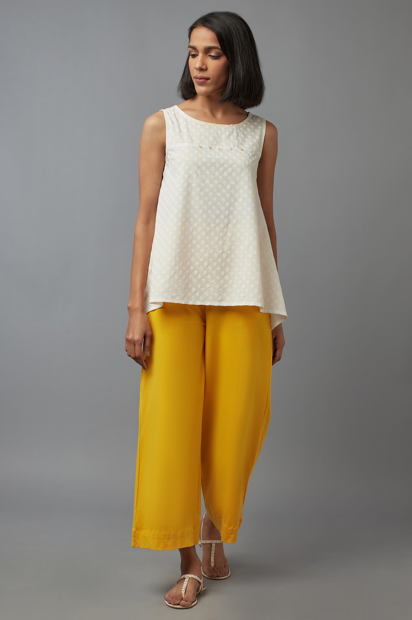 Yellow Solid Straight Fit Cotton Palazzo With Side Pockets