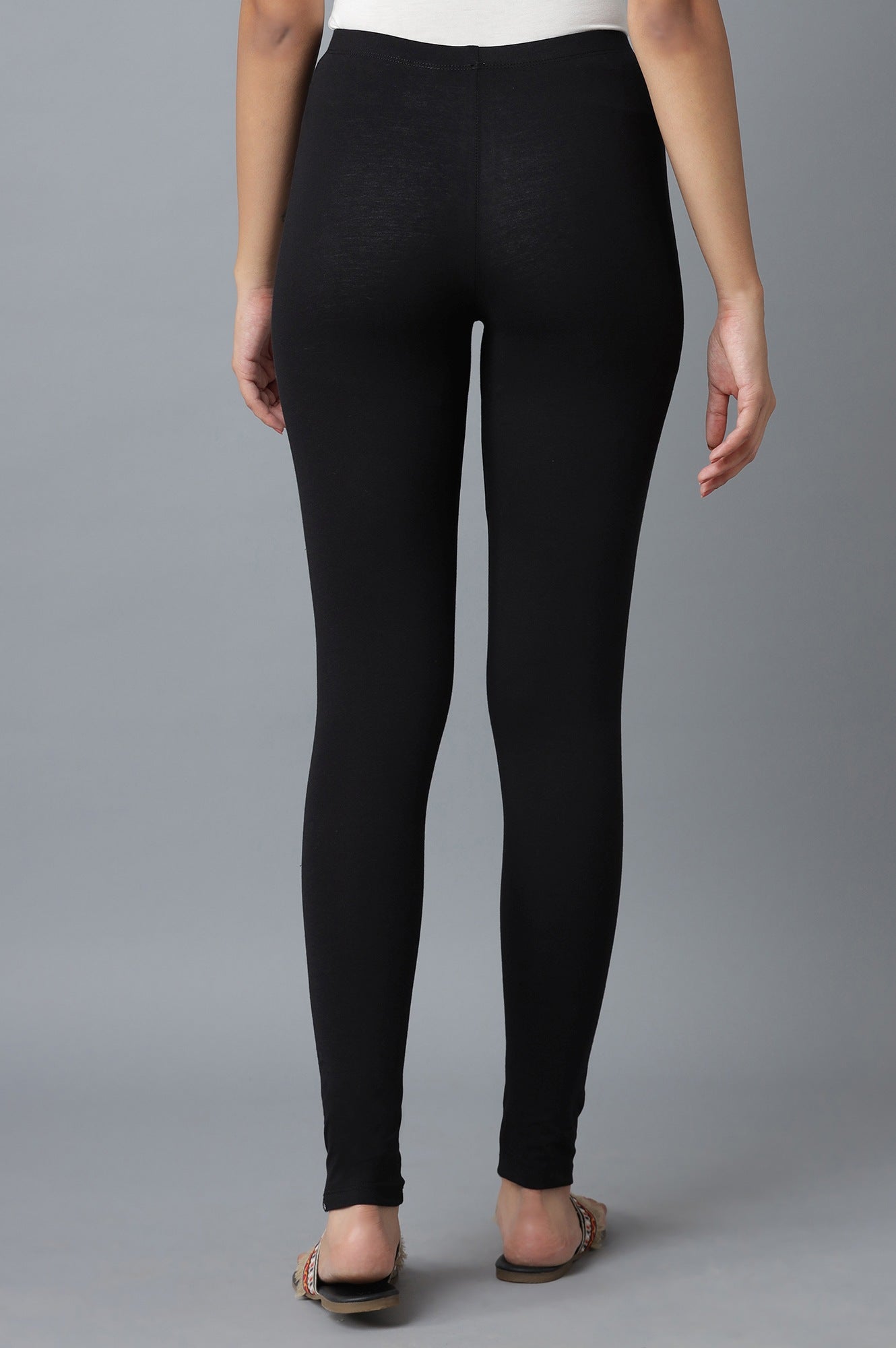Black Solid Skinny Fit Cotton Tights With Elasticated Waistband
