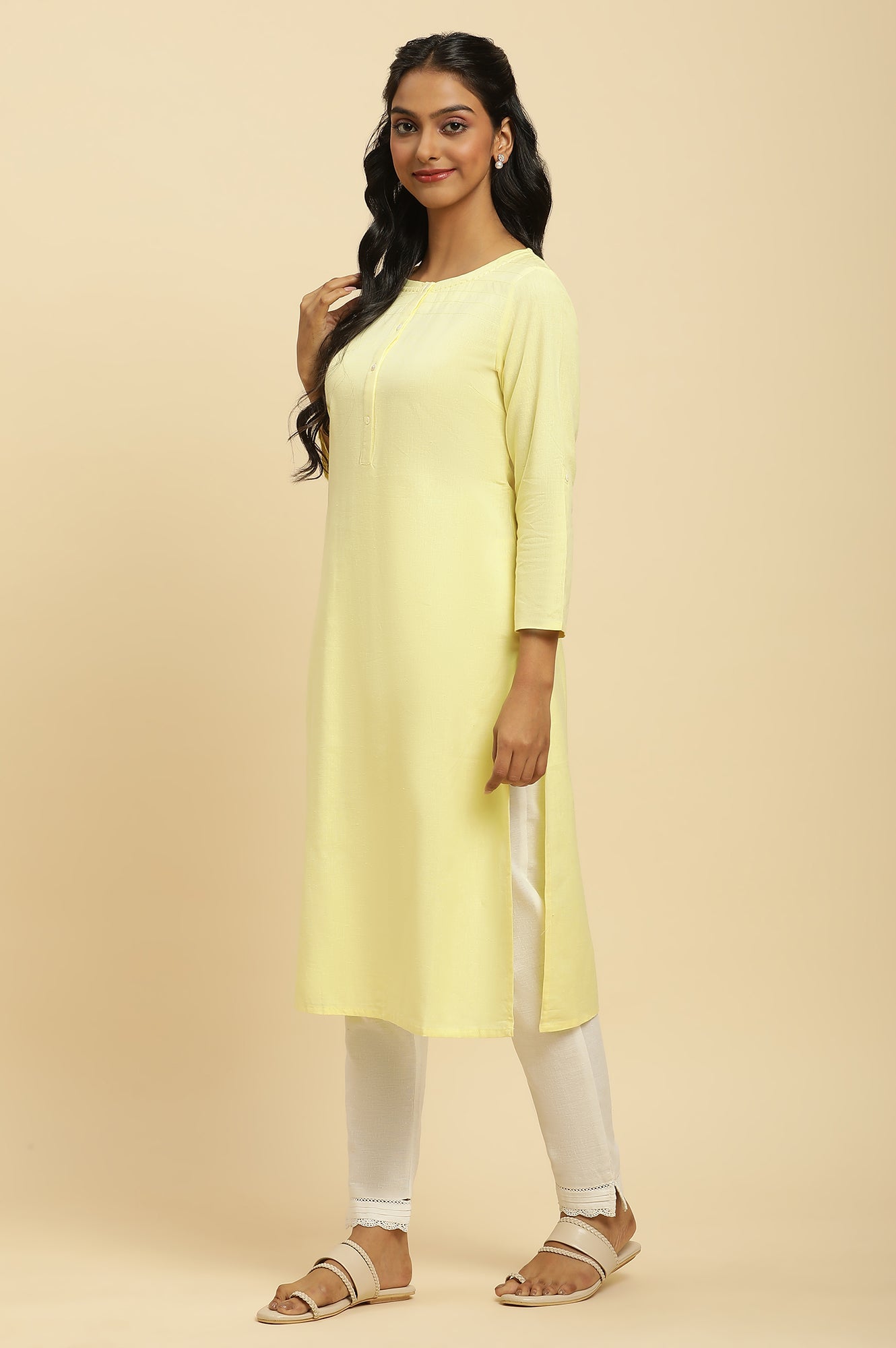 Yellow Round Neck Solid Kurta