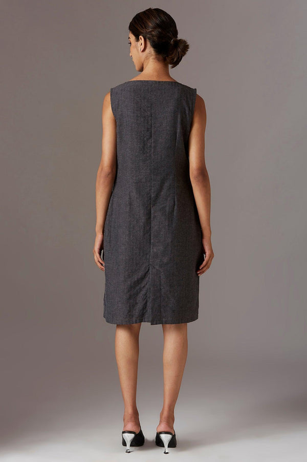 Black Sleeveless Collath Dress