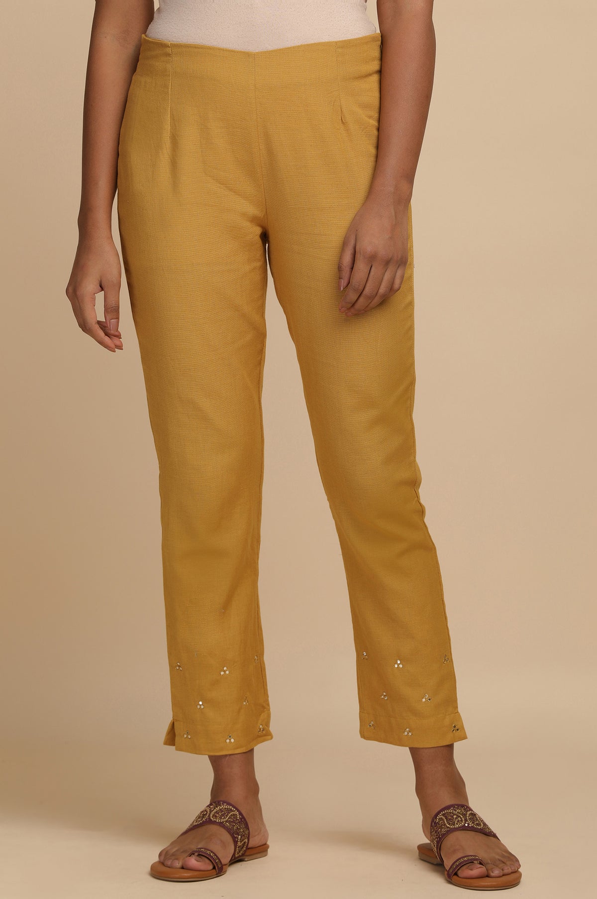 Mustard Solid Slim Pants - XS