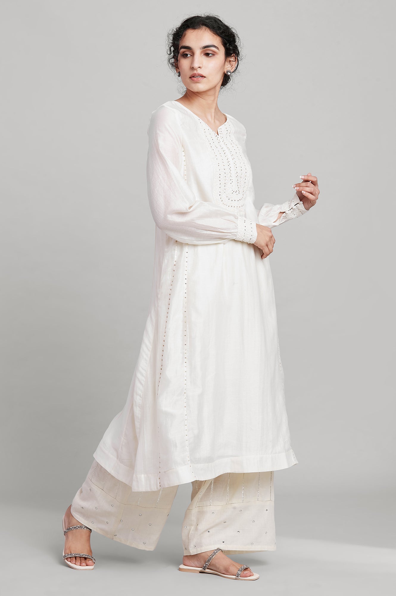 Ecru Chanderi Embroidered kurta With Side Panels