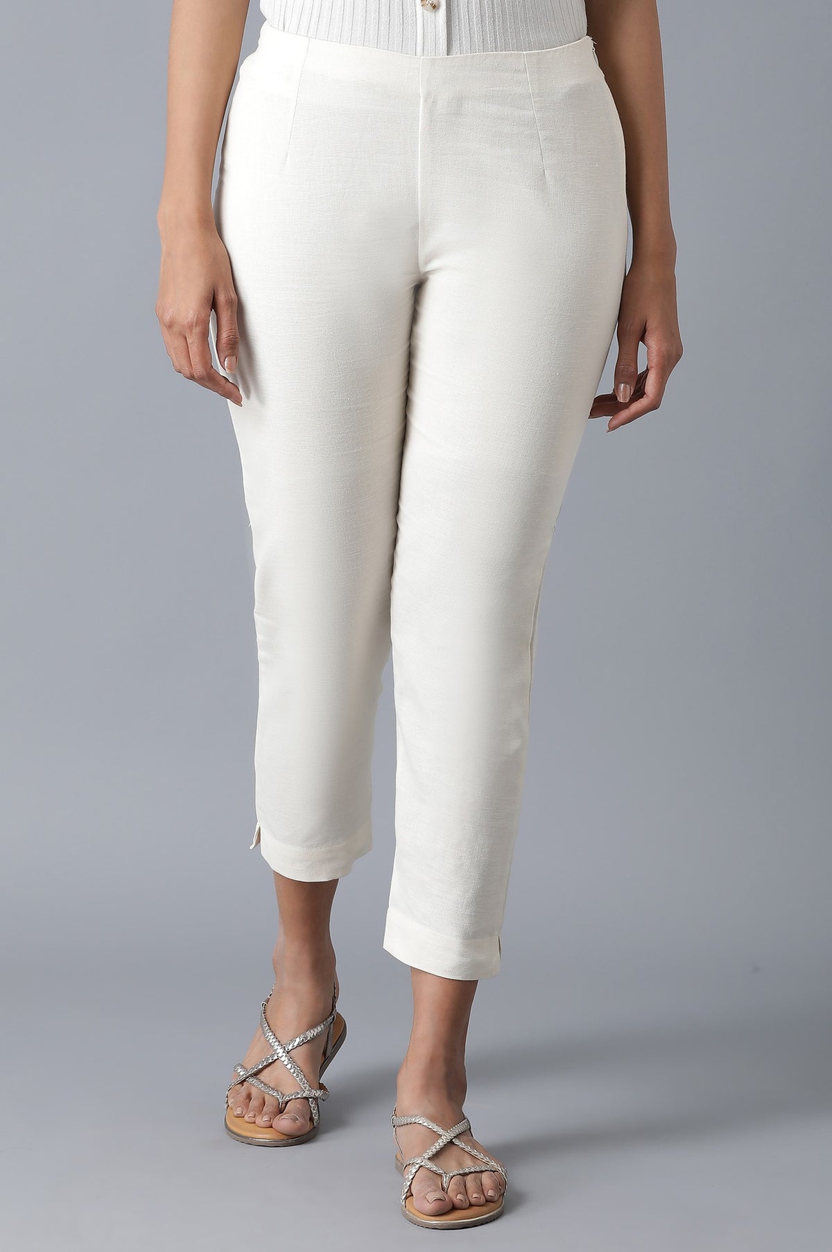 Ecru Solid Slim Pants - XS