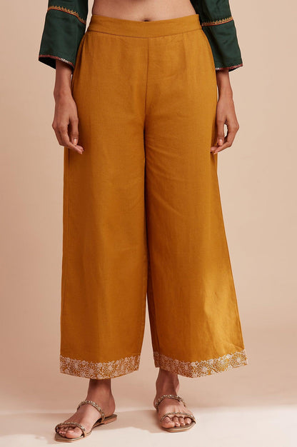 Light Yellow Solid Parallel Pants - wforwoman