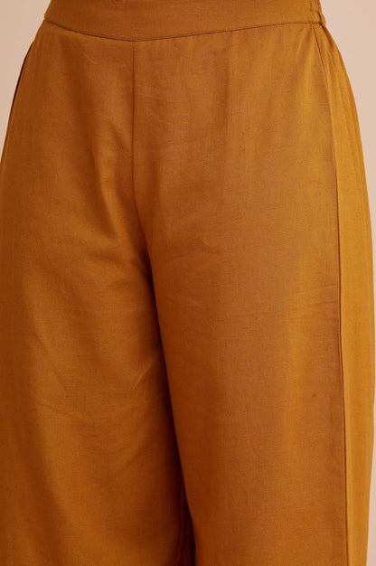 Light Yellow Solid Parallel Pants - wforwoman