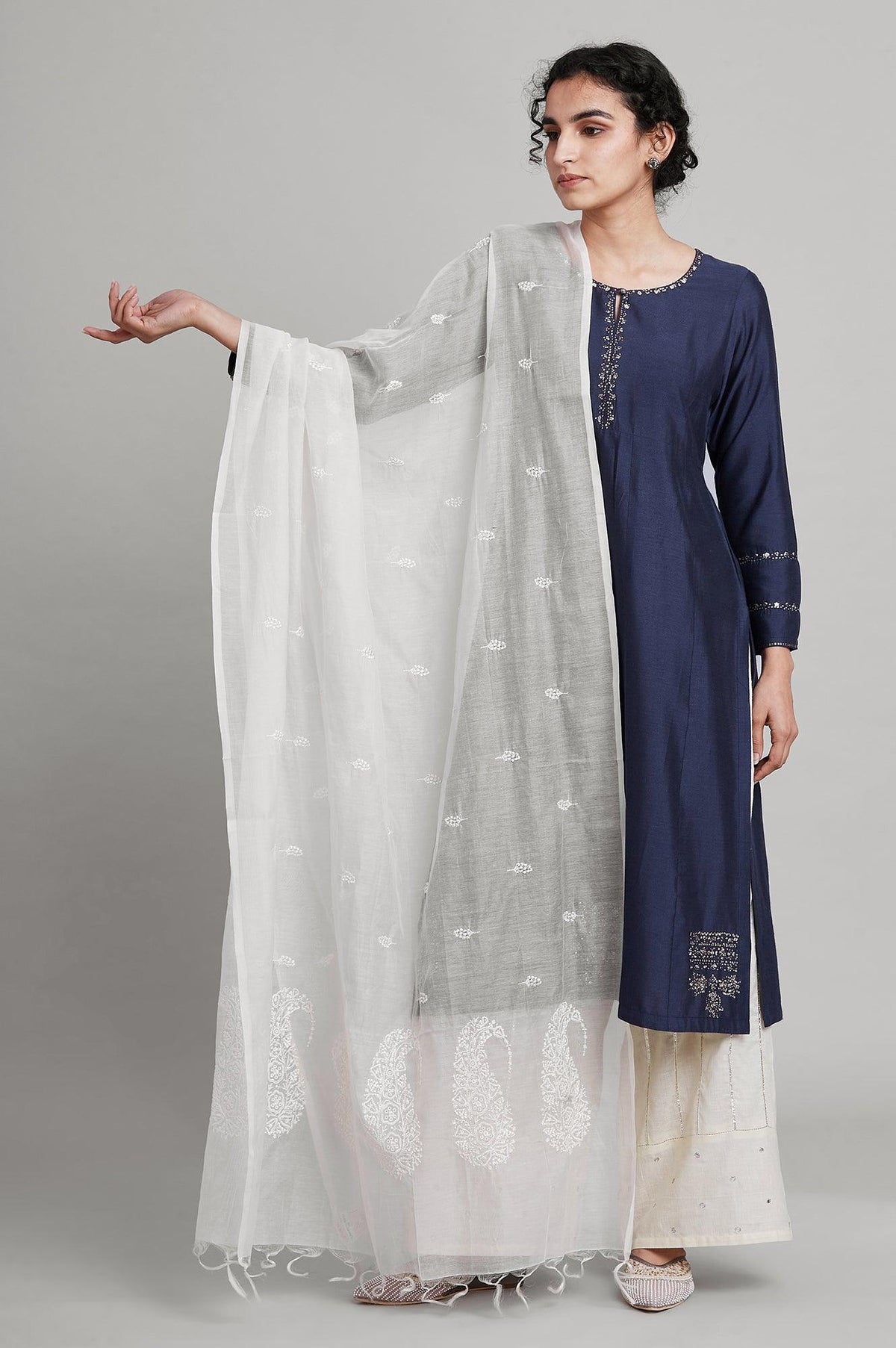 Ecru Paisley Embroidered Cotton Silk Drape - FS