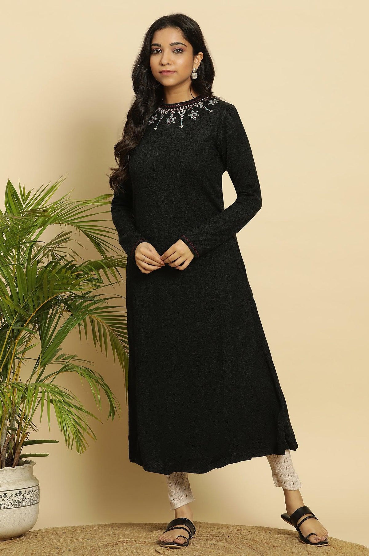 Black Embroidered Acrylic Kurta - XS