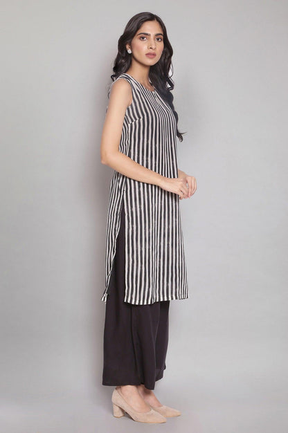 Ecru And Black Stripe Print kurta In Round Neck - wforwoman