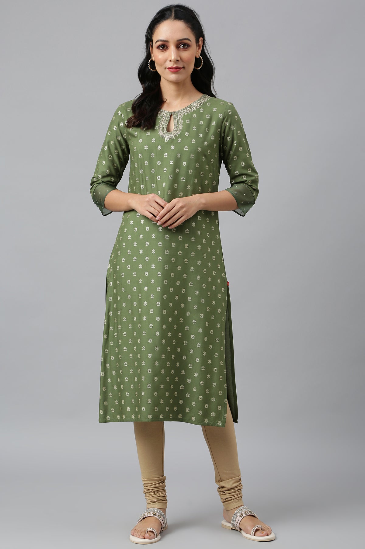 Olive Green Printed kurta With Embroidery And Sequins - XS