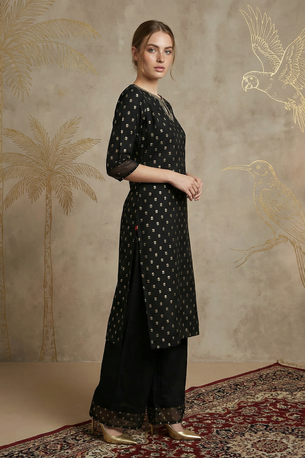 Black Printed kurta With Embroidery And Sequins