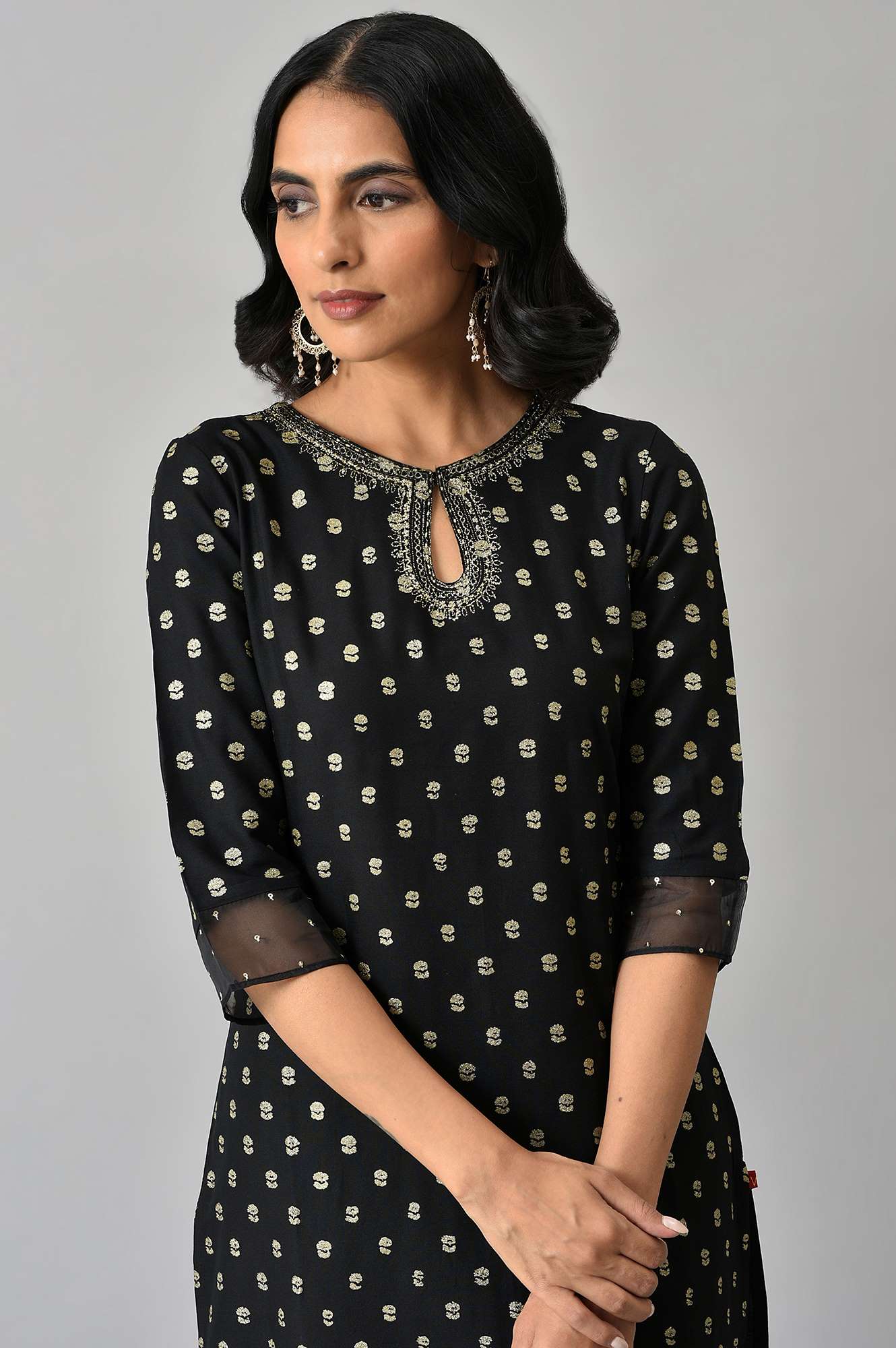 Black Printed kurta With Embroidery And Sequins