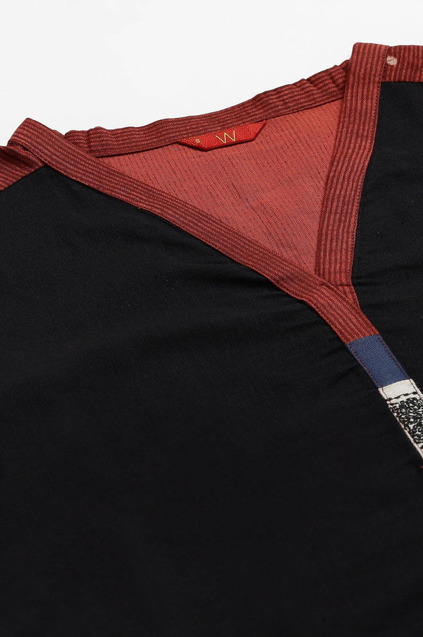 Black Solid kurta With Printed Placket