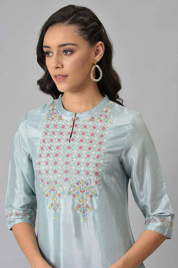 Light Blue Embroidered kurta In Mandarin Collar