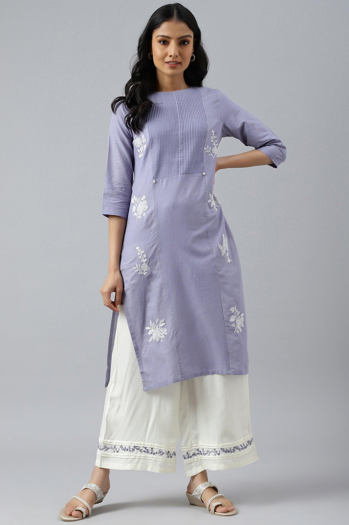 Blue Embroidered kurta With Pintuck Yoke - 6