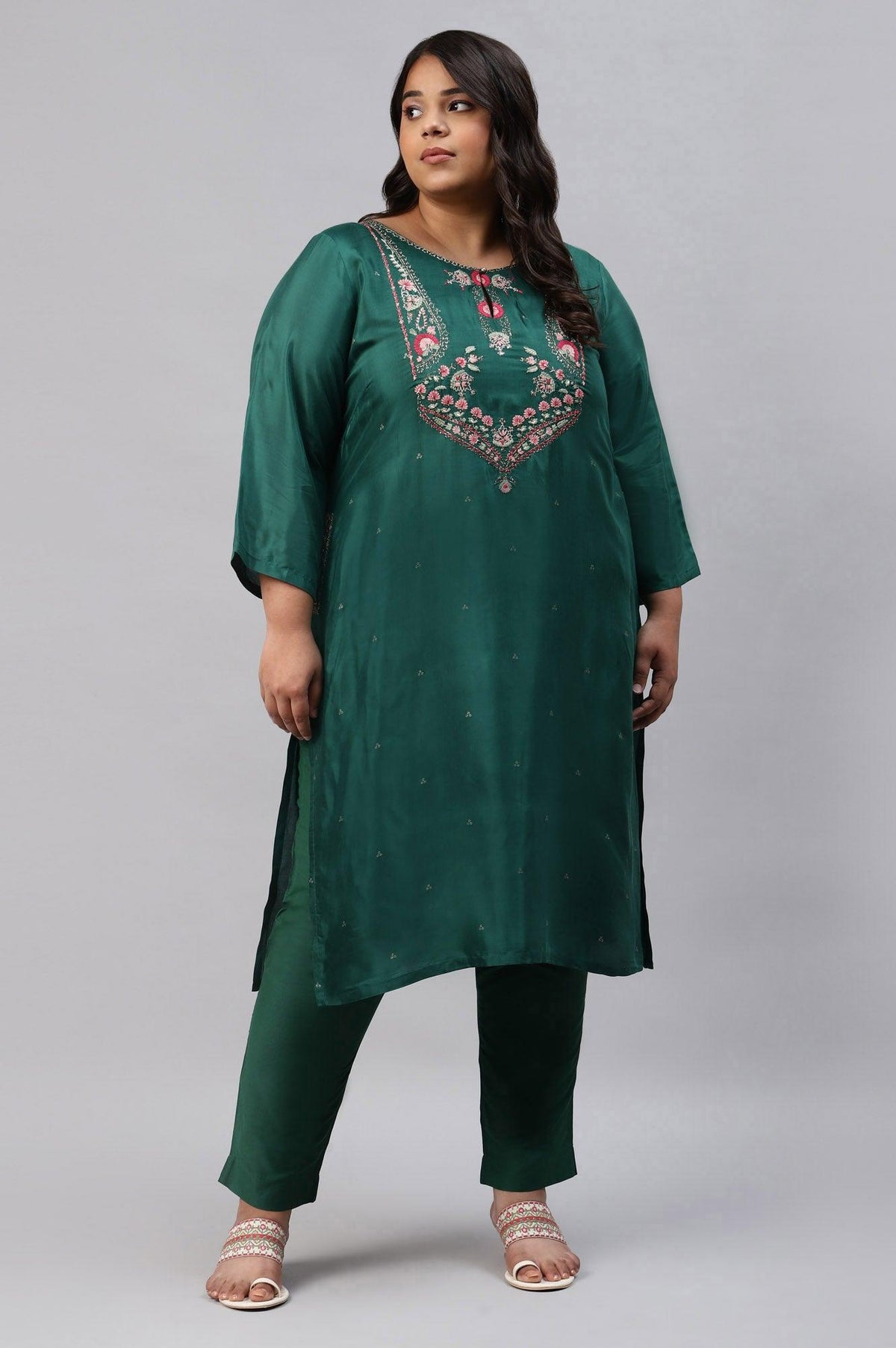 Plus Size Green Glitter Printed Embroidered kurta - 20