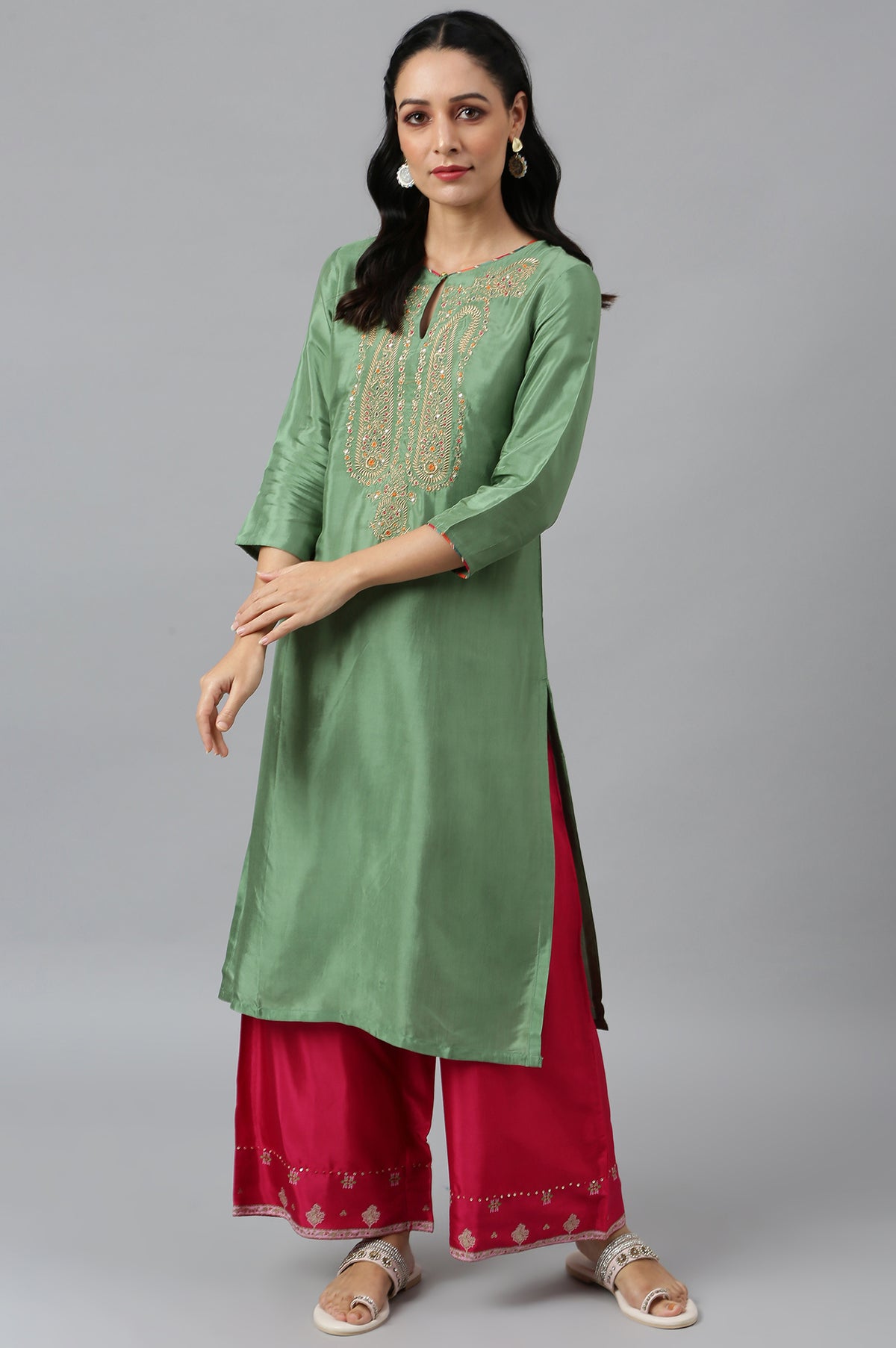 Green Straight kurta With Embroidered Yoke - XS