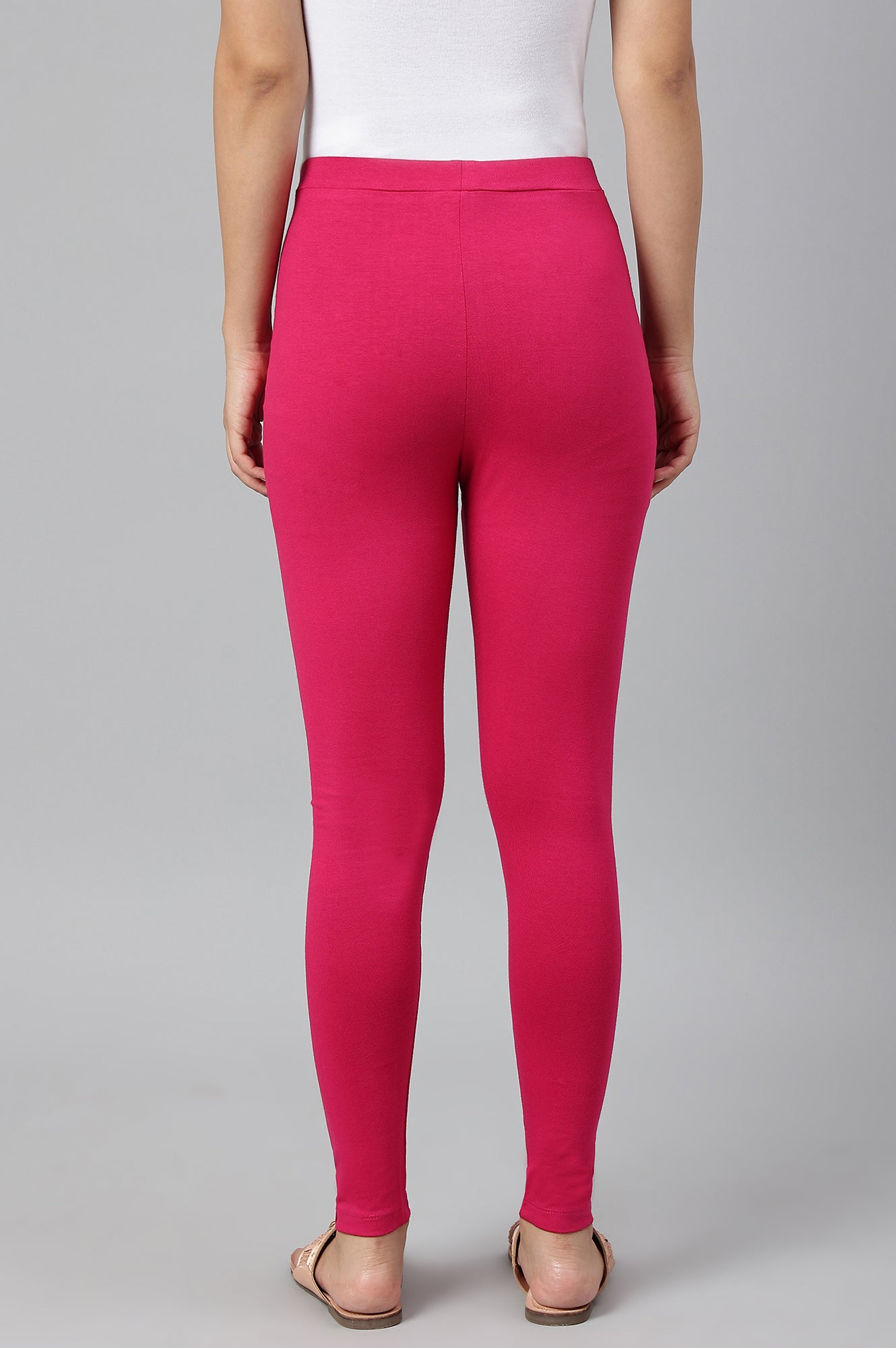 Berry Pink Solid Knitted Women Tights