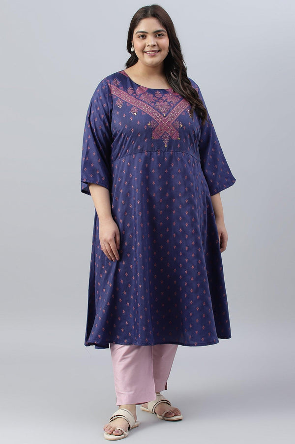 Light Pink Solid Women Plus Size Slim Pants