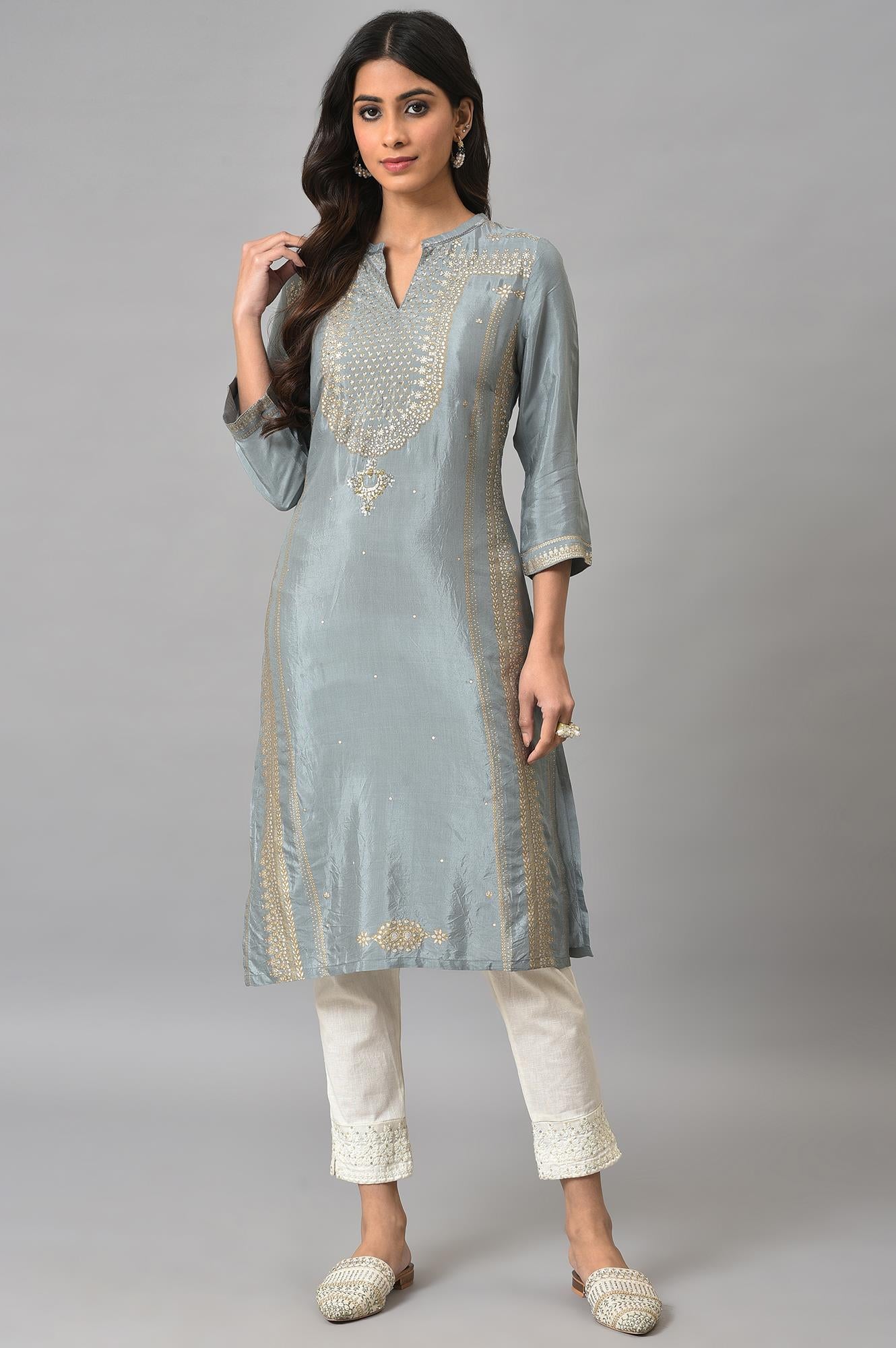 White Solid Embroidered Slim Cotton Pant