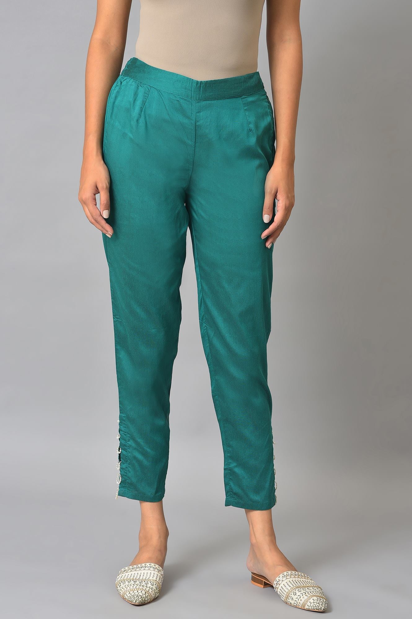 Green Solid Beaded Straight Slim Pant