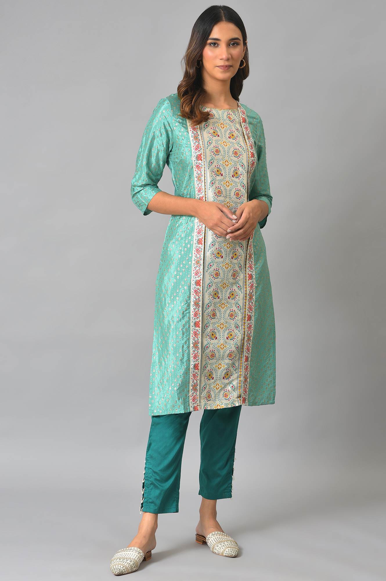 Green Solid Beaded Straight Slim Pant