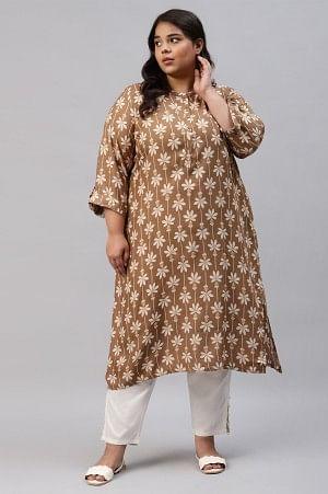 Ecru Solid Light Festive Plus Size Slim Pants - wforwoman