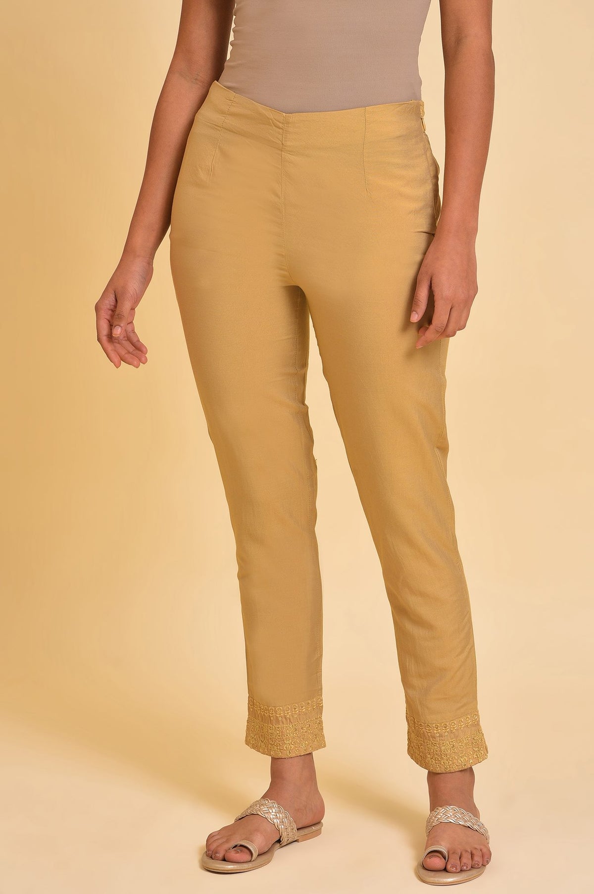 Gold Solid Light Festive Slim Pants - XS