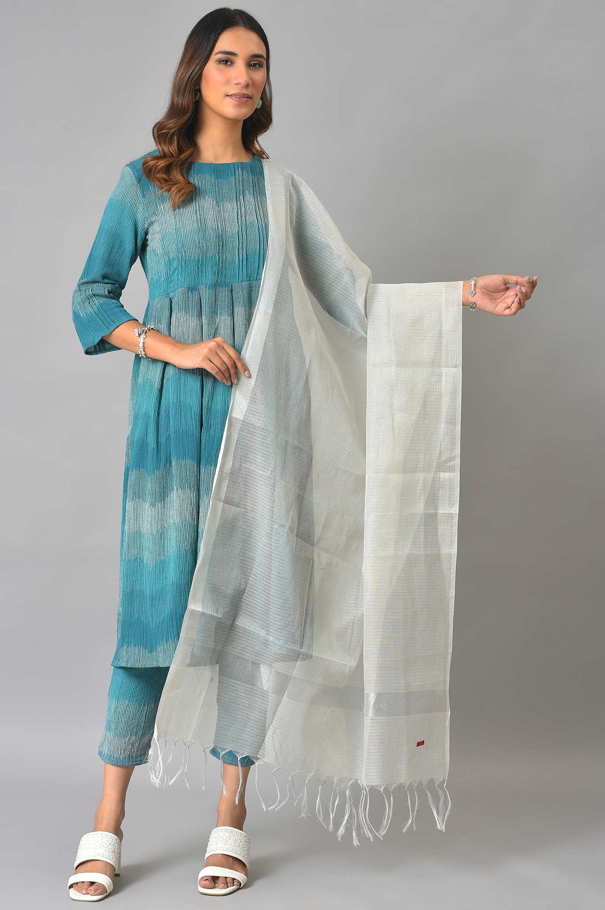 Silver Solid Woven Tassel Kota Dupatta - FS