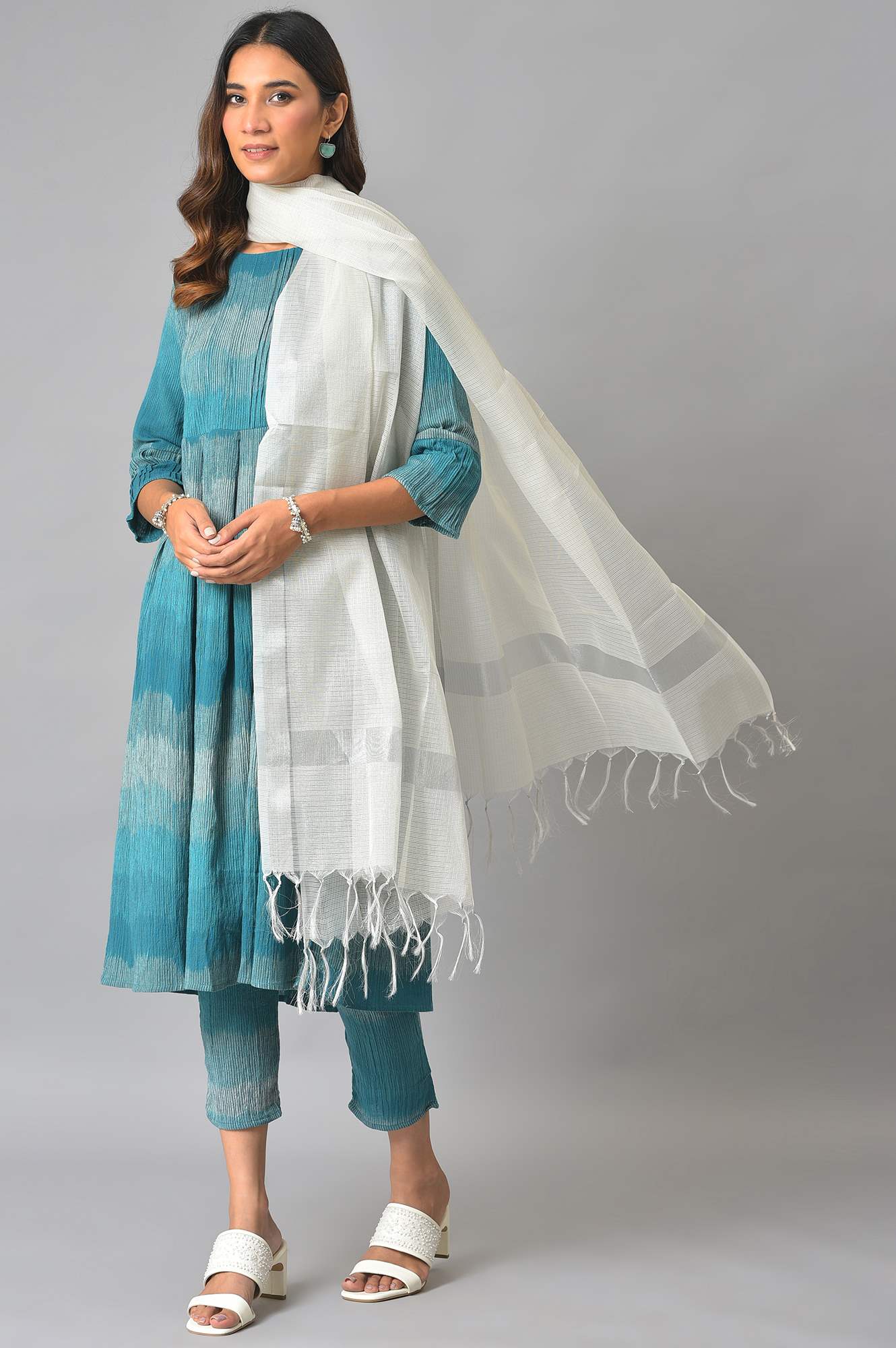 Silver Solid Woven Tassel Kota Dupatta
