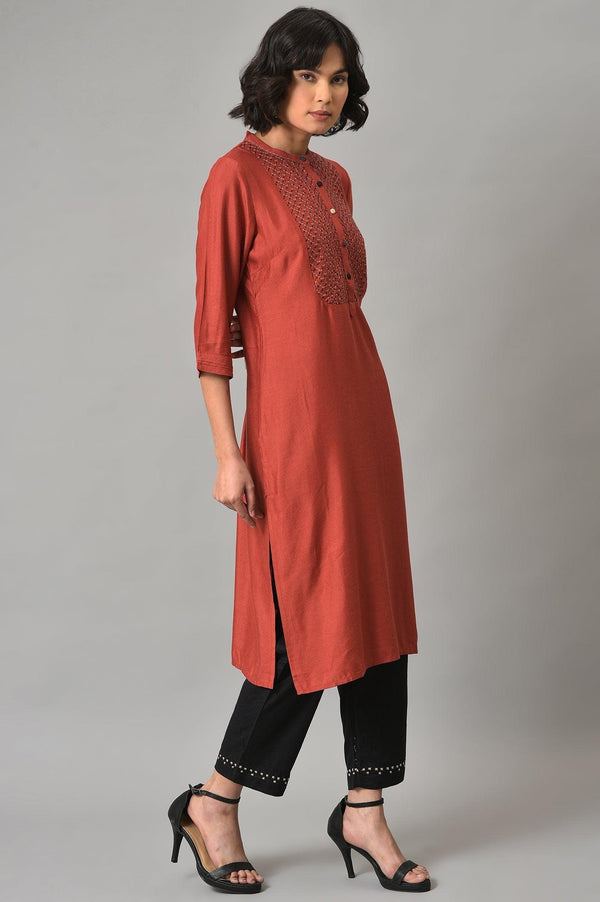 Brick Red Thread Embroidered Kurta Set with Black Pants