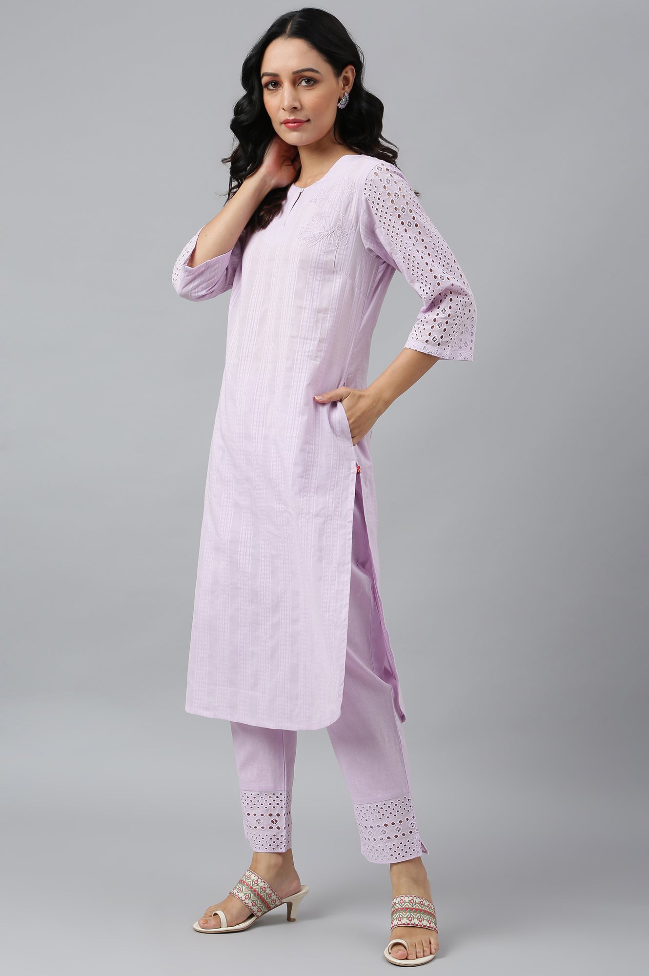Lavenden Textured Schffli kurta With Pants.