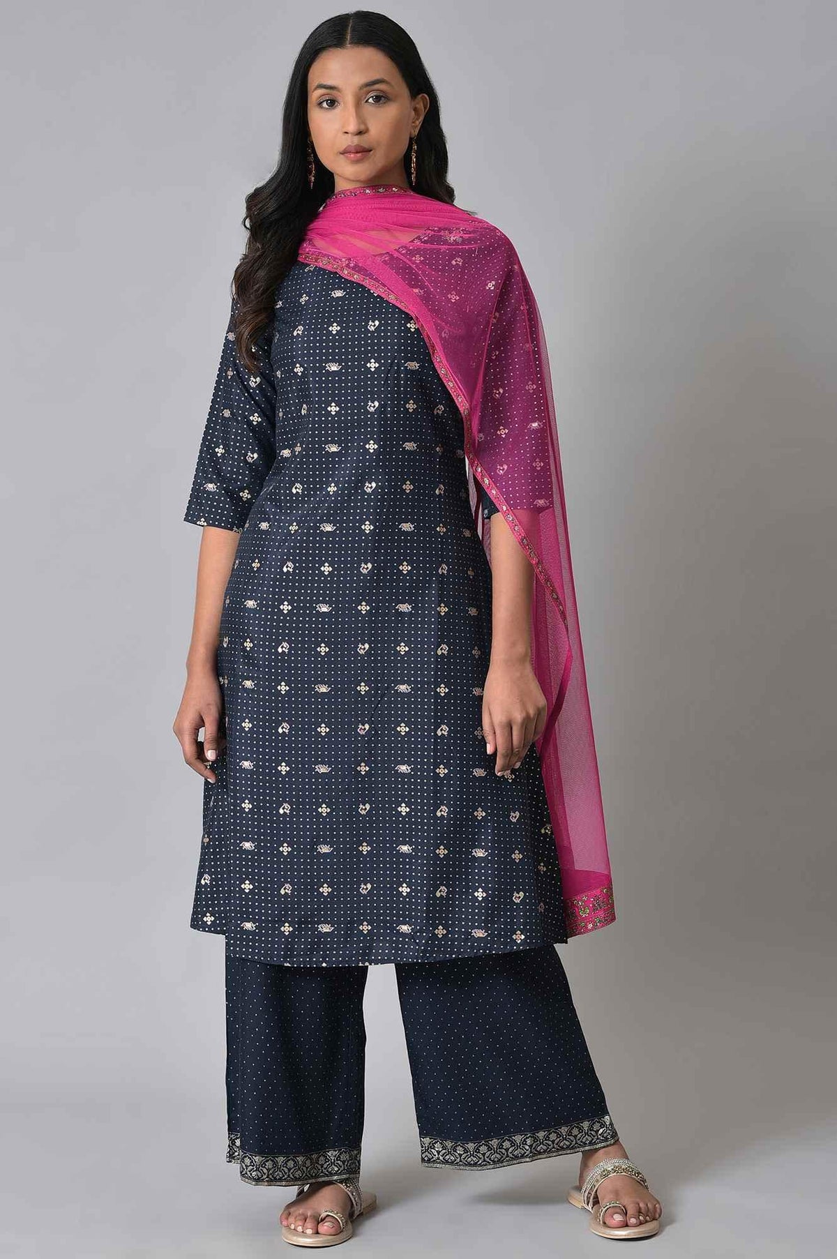 Navy Blue Printed kurta With Parallel Pants And Pink Chiffon Dupatta - XS