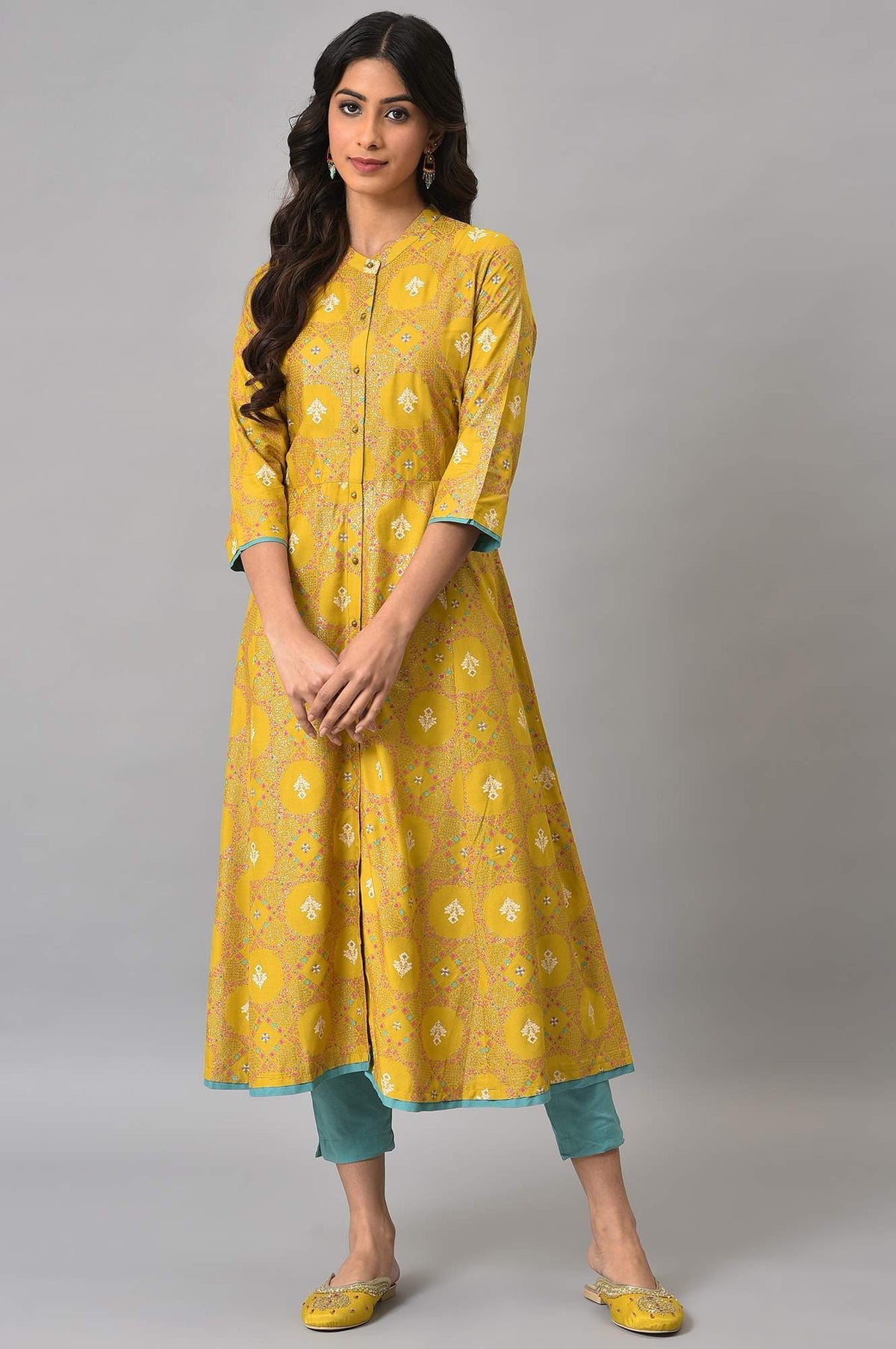 Yellow Glitter Printed kurta With Blue Slim Pants - XS