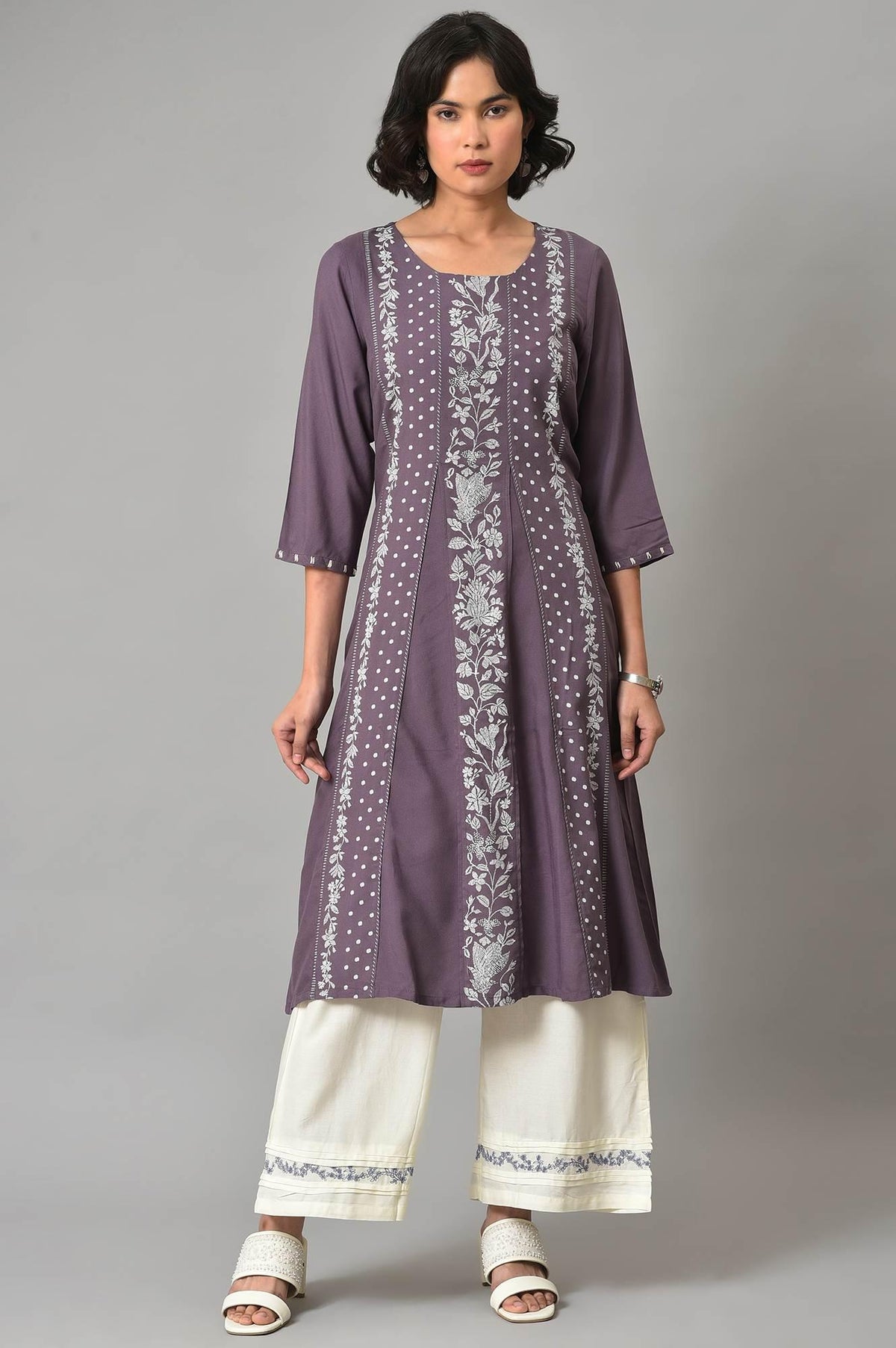Dusky Purple Floral Printed kurta With Ecru Parallel Pants And Printed Dupatta - XS