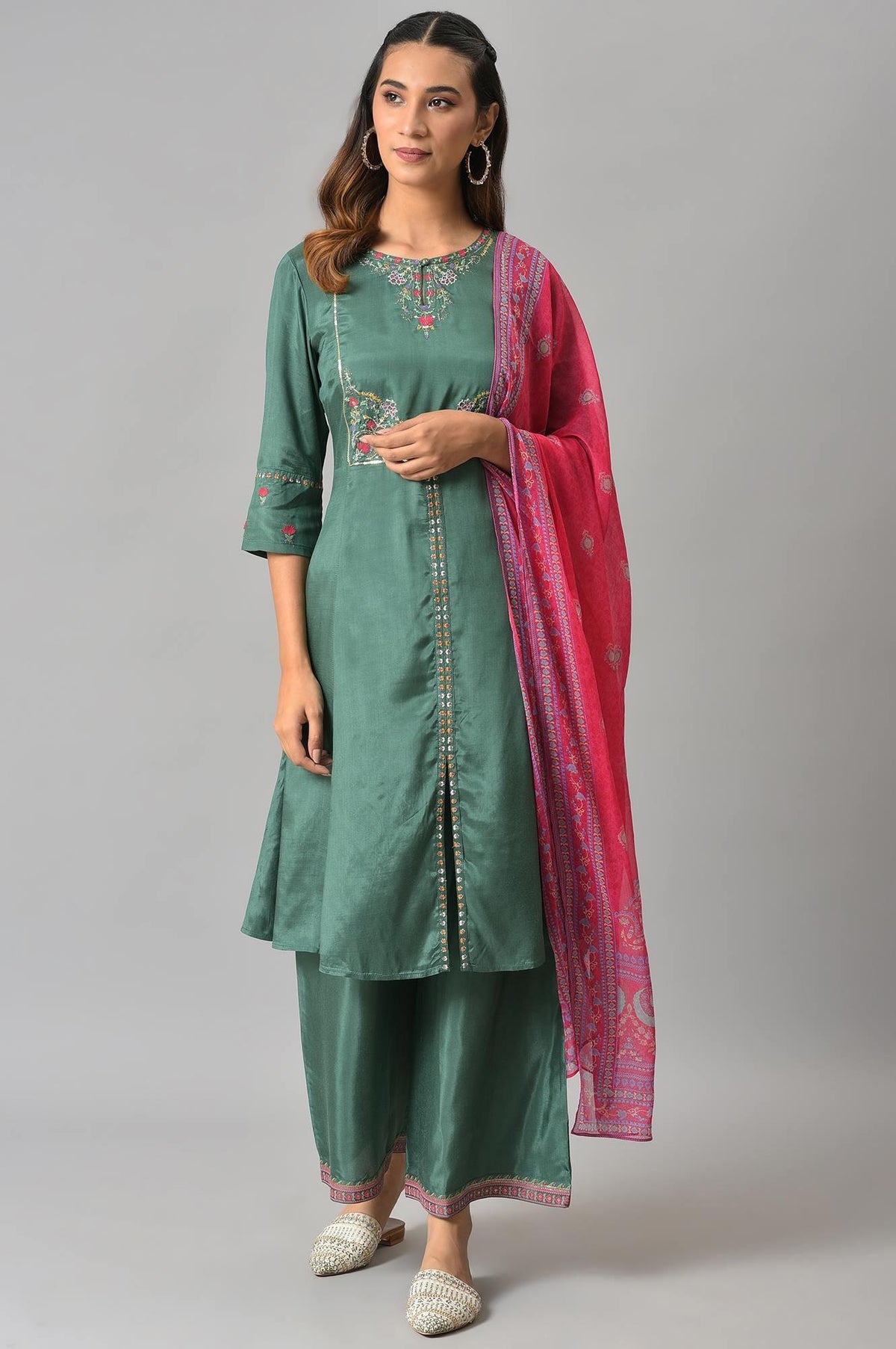 Dark Green Embroidered kurta With Parallel Pants And Pink Printed Dupatta - XS