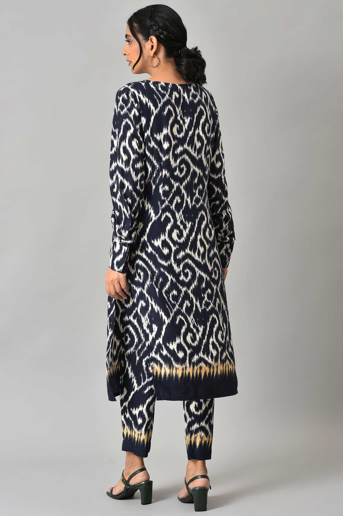 Blue Ikkat Printed kurta with Slim Pants Co-ord Set