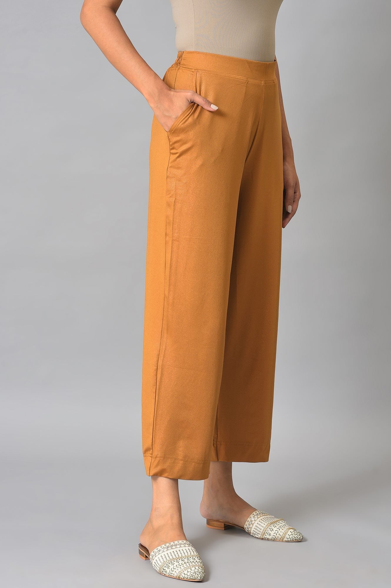 Brown Solid Straight Fit Palazzo With Slip On Closure