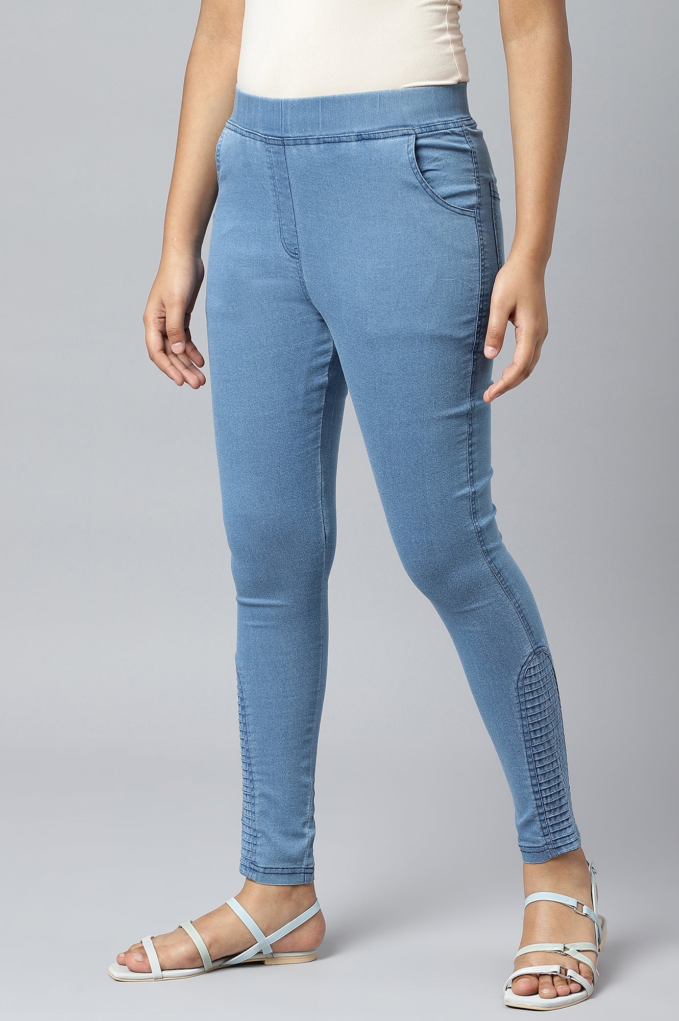 Ice Blue Solid Skinny Fit Denim Jeggings with Pintucks