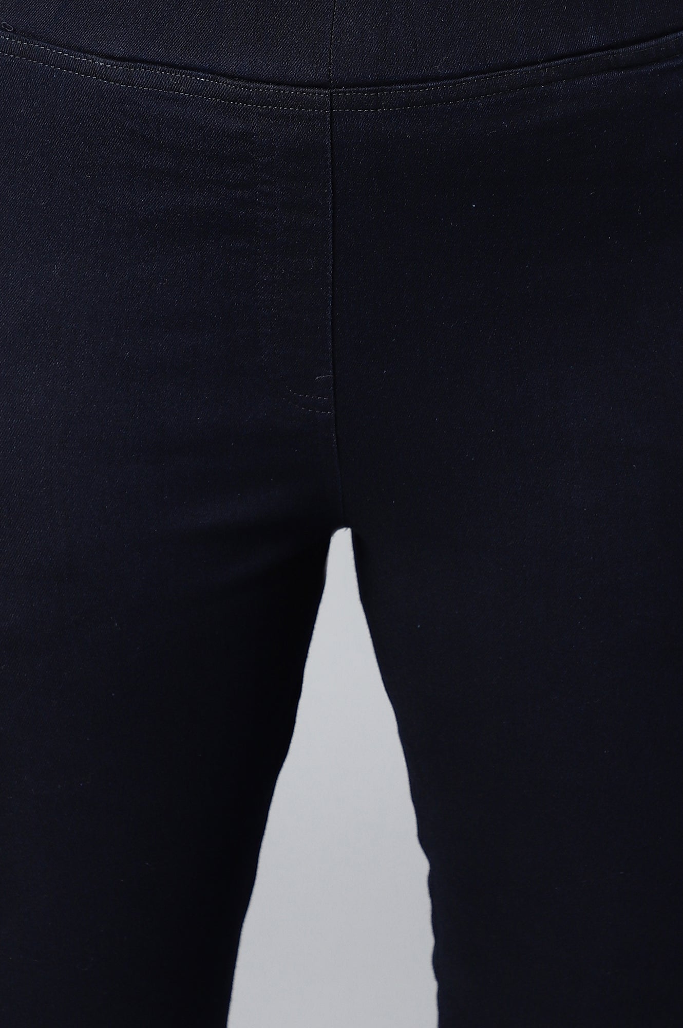 Navy Blue Solid Skinny Fit Denim Jeggings With Pintucks
