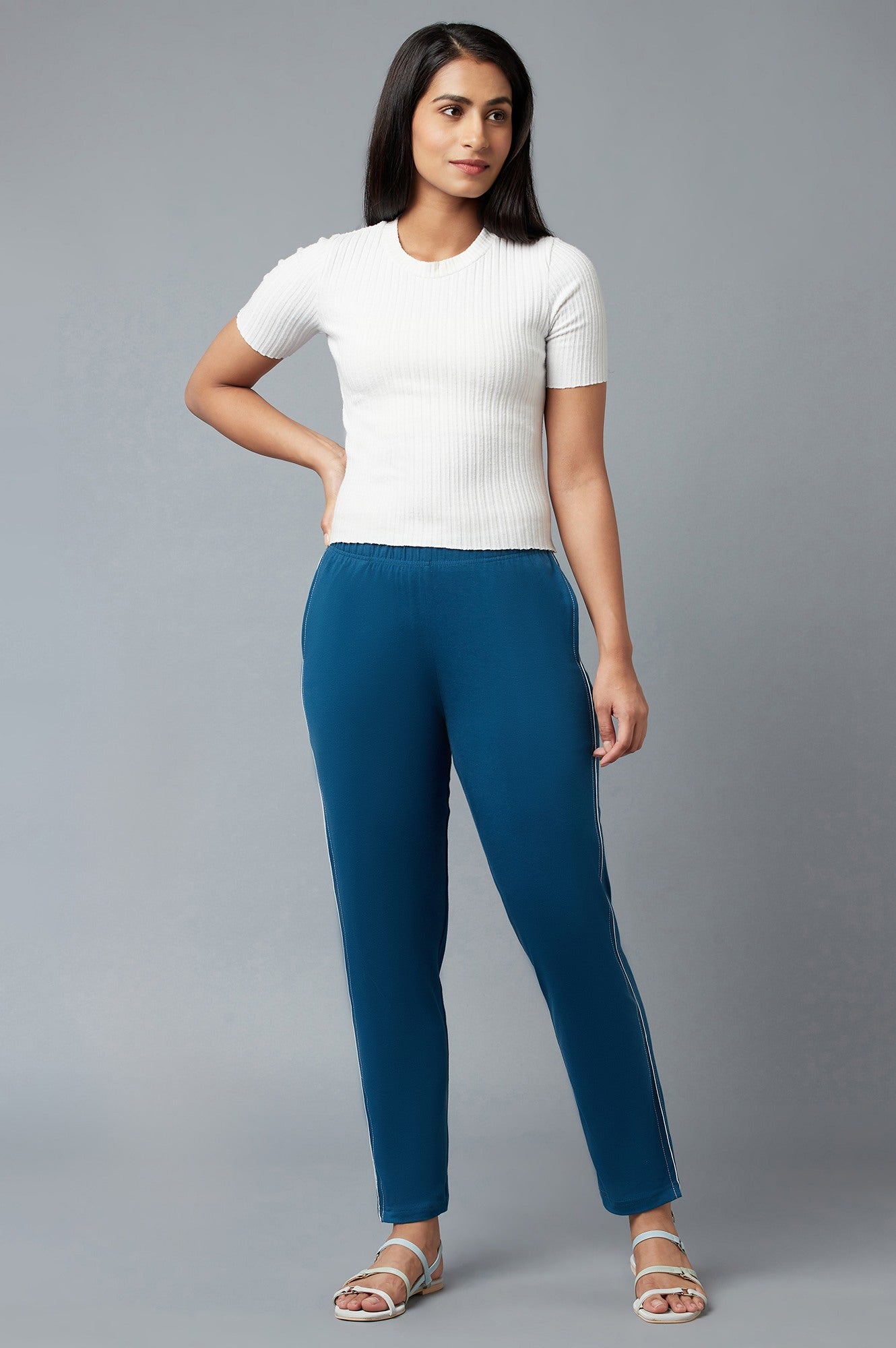 Blue Solid Straight Fit Cotton Pants With Elasticated Waistband