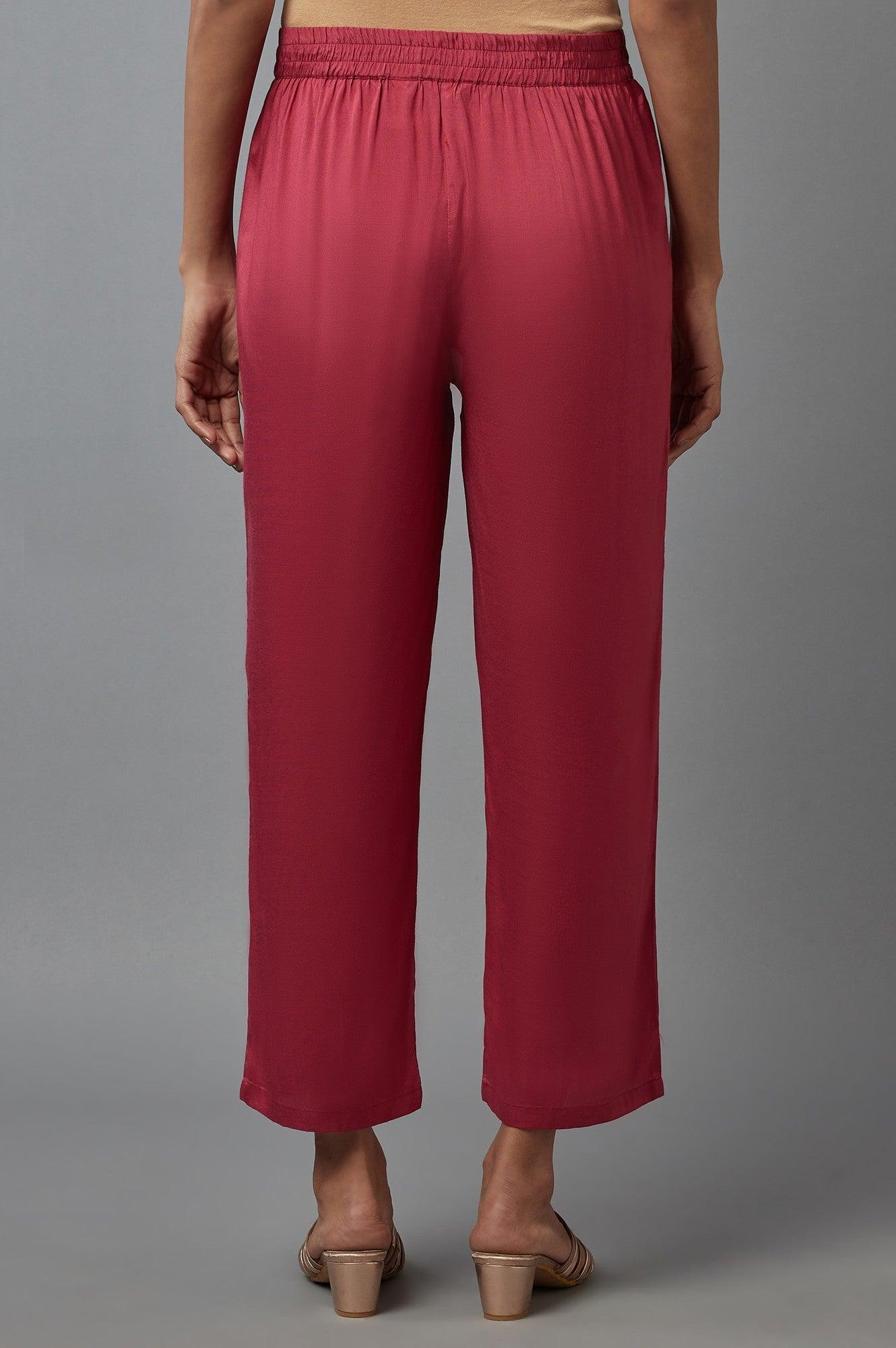 Red Solid Slim Pants in Straight Silhouette - wforwoman