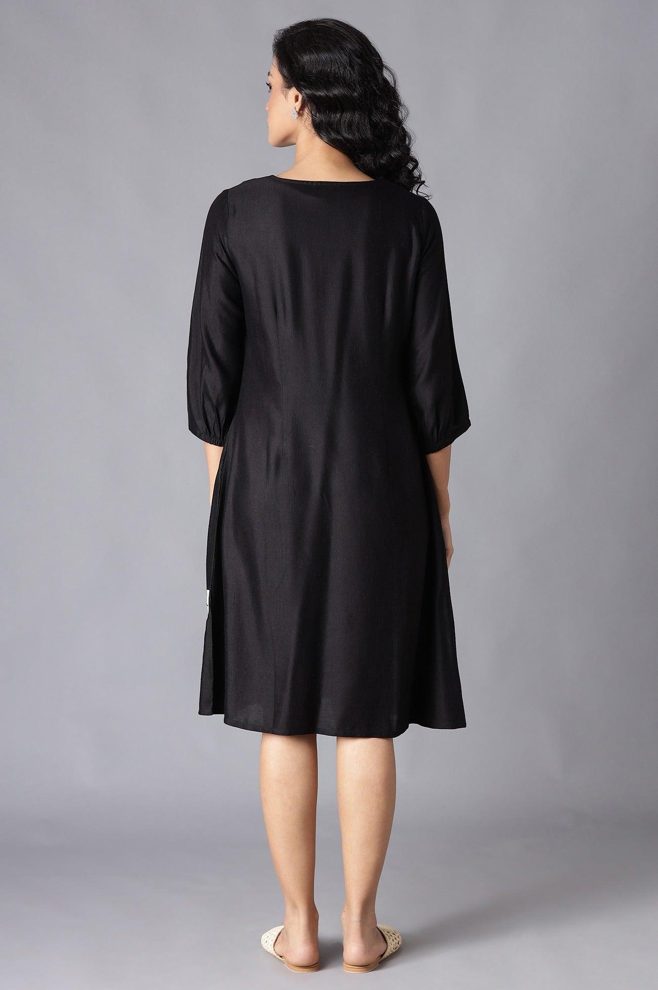 Jet Black Pintuck kurta With Embroidery - wforwoman