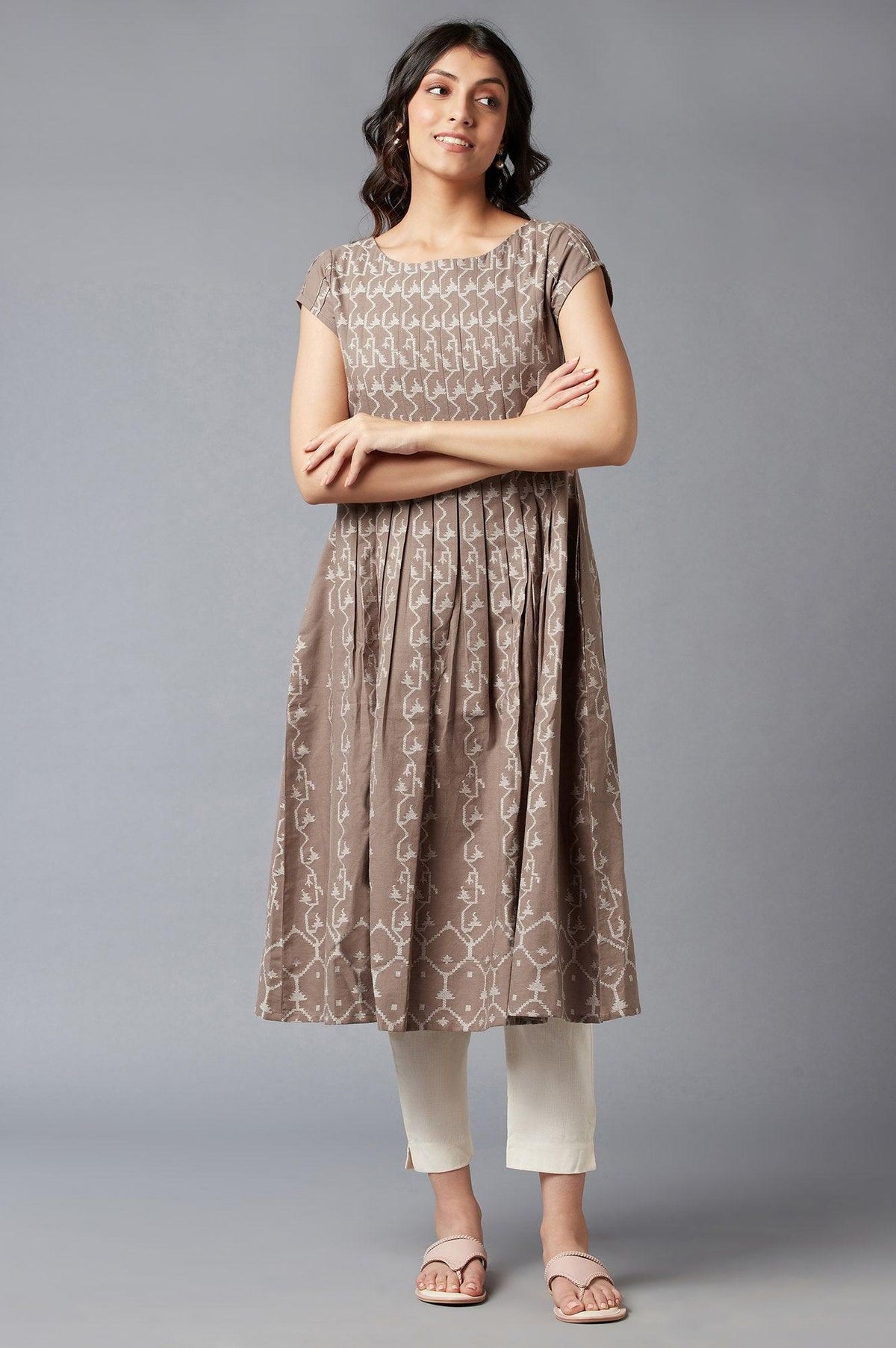 Beige Box Pleated kurta In Boat Neck - XS