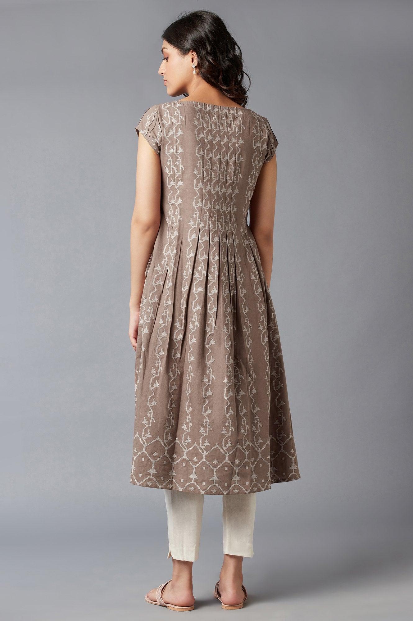 Beige Box Pleated kurta In Boat Neck - wforwoman