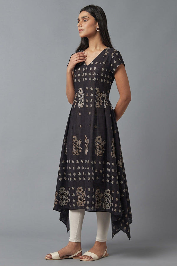 Black Flared kurta In Floral Print and Side Dipped Hemline