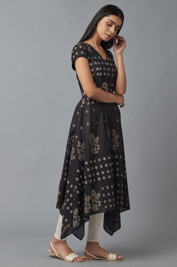 Black Flared kurta In Floral Print and Side Dipped Hemline